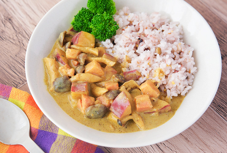 さつまいもとベーコンの豆乳カレー