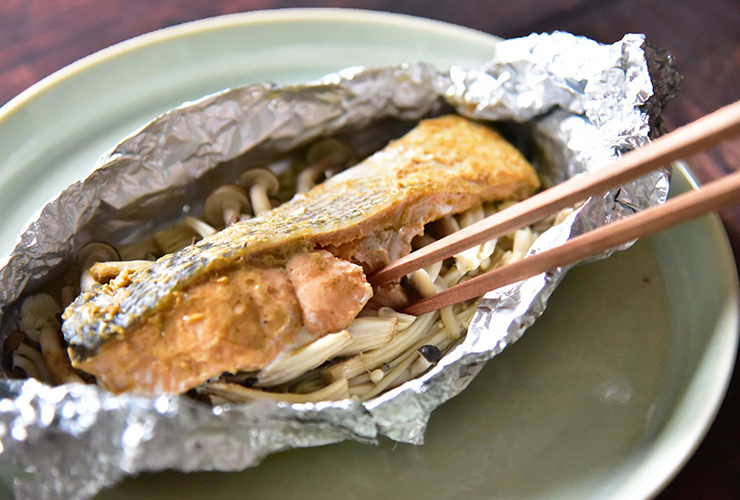 鮭ときのこのホイル焼きカレー味