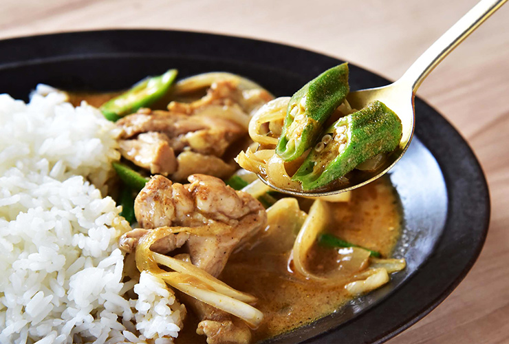 オクラとチキンのカレー